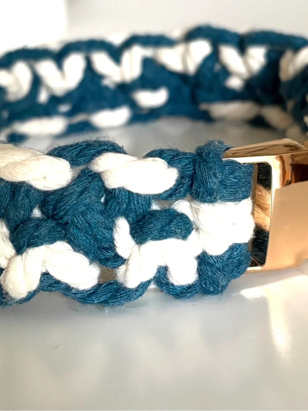 Blue/White Dog Collar - Size Large 19”